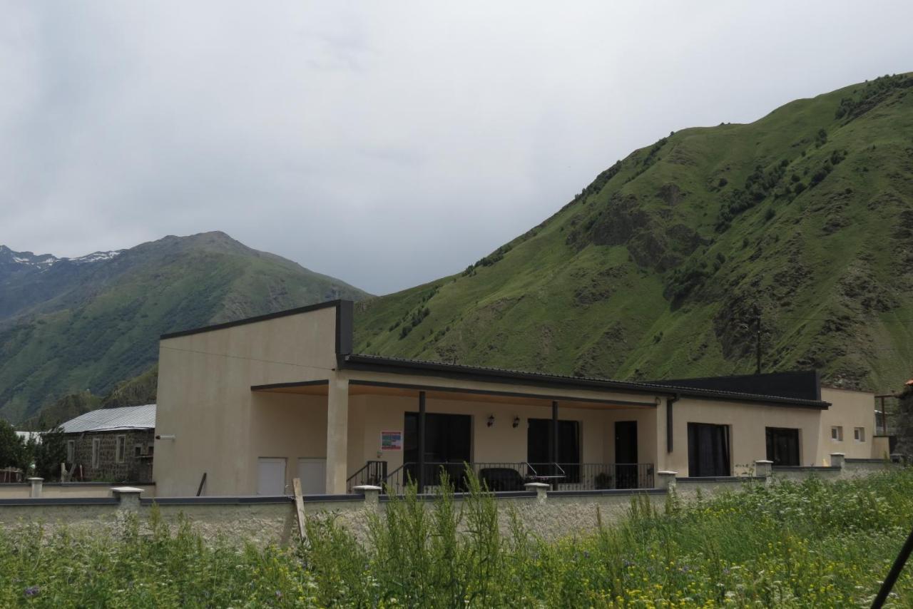 Bibo'S Kokhi Guesthouse Stepantsminda Exterior photo